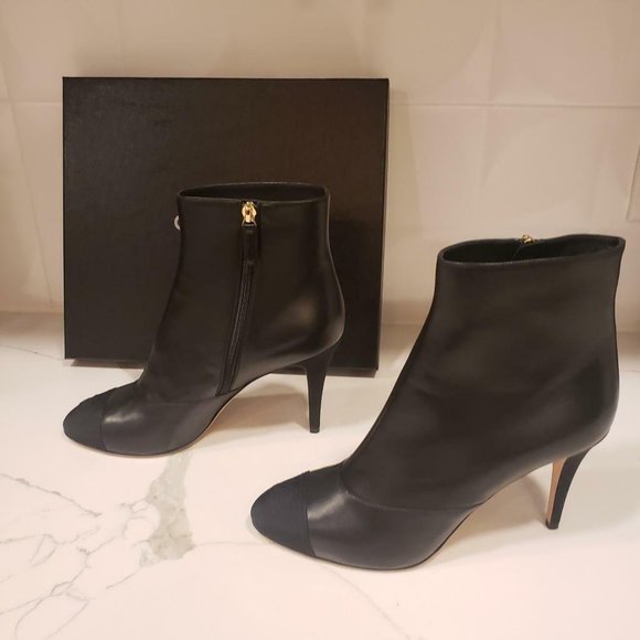 CHANEL 18A Lambskin Leather Cap Toe Ankle Booties Boots Heels - Picture 8 of 11